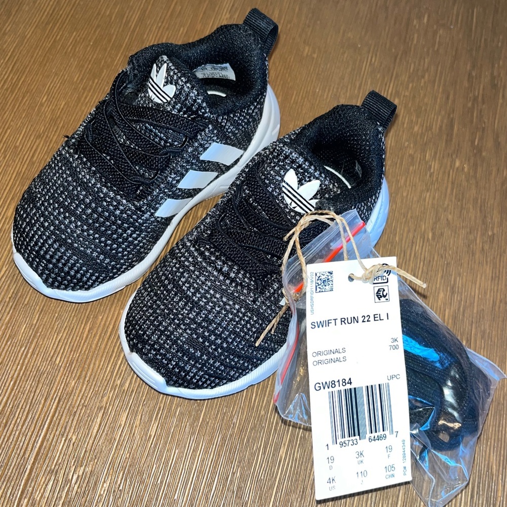 Adidas Swift Run